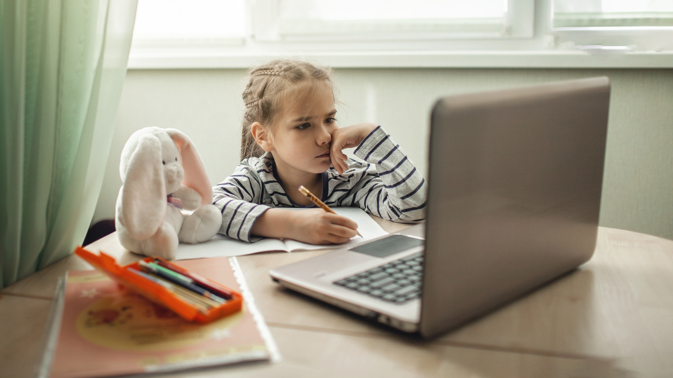 How Co-Parents Can Make Online & Distanced Learning Beneficial for Children