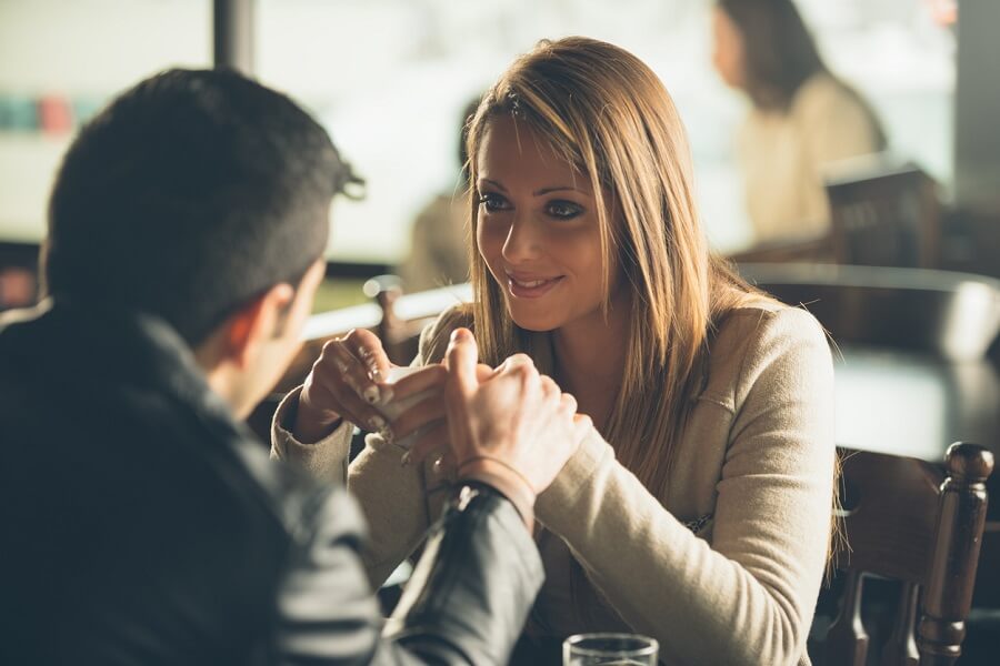 Dating During a Divorce: Is It a Risk?